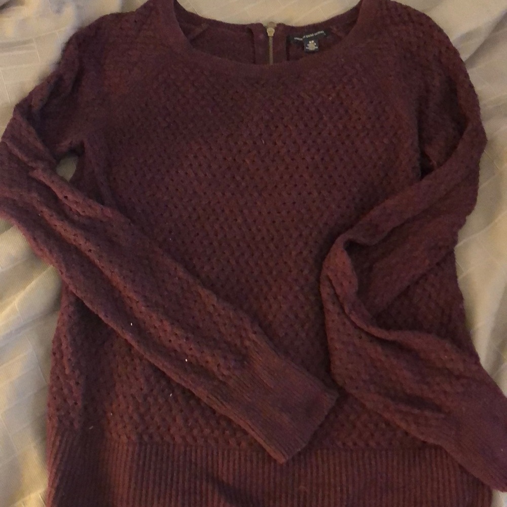 Maroon sweater